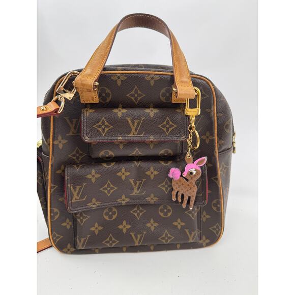 Louis Vuitton Reverse Monogram Deer Baby Doe Fur Tail Key Ring Bag Charm - Picture 7 of 7